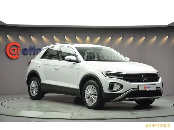 Volkswagen T-Roc 1.5 TSI Life Image 1